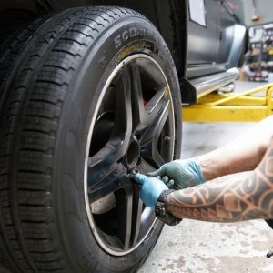 Tyre fitting (per wheel)
